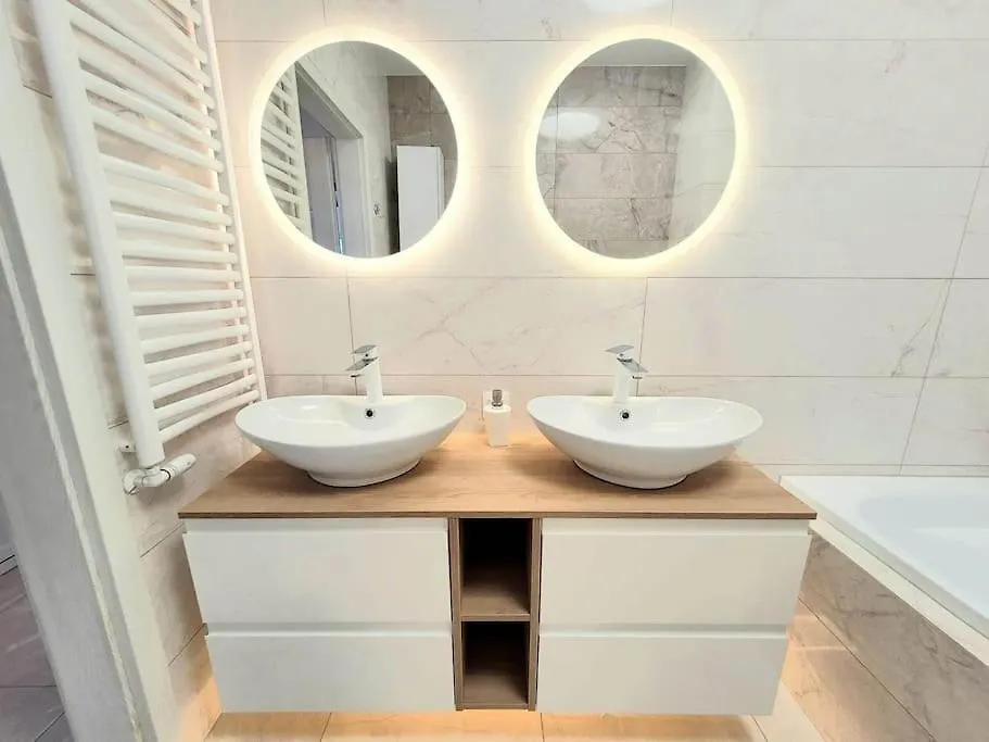 Apartment Sophie 3 Rooms, 2 Bathrooms, 8 Persons Krakow 0*,  Poland